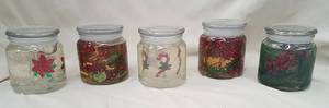 lot 243 image: 5 Scented Jel Holiday Candles