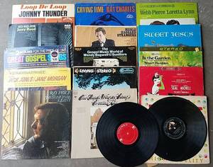 lot 262 image: 33-RPM Vinyl Records