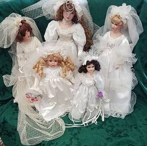 lot 278 image: 5 Bride Dolls