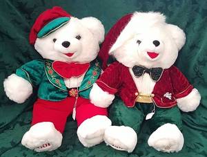 lot 282 image: Christmas Bears
