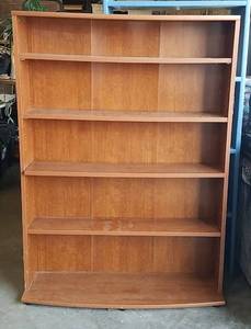 lot 311 image: Wooden Shelf
