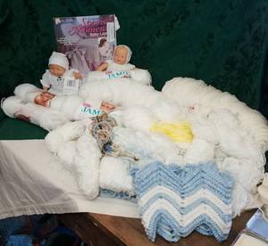 lot 315 image: Crochet Yarn
