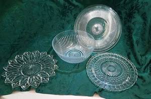 lot 316 image: Glass Servingware