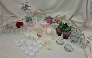lot 323 image: Votive &amp Tea-lite Candle Holders &amp Battery-powered Candles