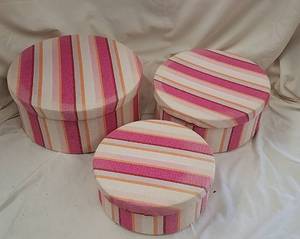 lot 333 image: 3 Matching Hat Boxes