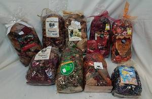 lot 363 image: 9 Bags of Potpourri