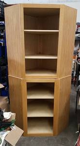 lot 375 image: 2 Corner Cabinets