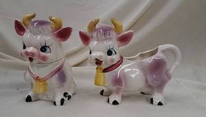 lot 391 image: Ceramic Cow Sugar &amp Creamer