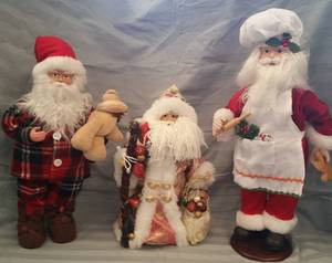 lot 213 image: 3 Santas