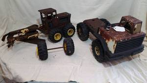 lot 245 image: Vintage Metal Tonka Toys