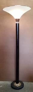 lot 424 image: Floor Lamp