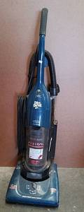 lot 445 image: Dirt Devil Vacuum Cleaner