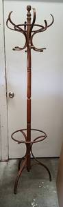 lot 448 image: Wooden Coat Rack