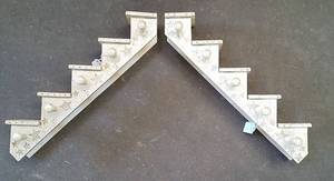 lot 451 image: Wall-Hung Stairstep Nick-knack Shelves