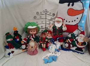 lot 491 image: Assorted Christmas Decor