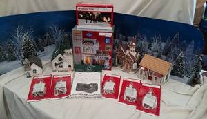 lot 499 image: Christmas Village Pieces