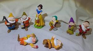 lot 508 image: Snow White and the 7 Dwarves