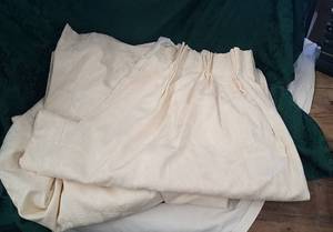 lot 480 image: Drapes