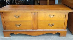 lot 482 image: LANE Cedar Chest