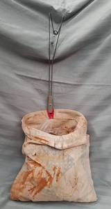 lot 298 image: Vintage clothes pin bag