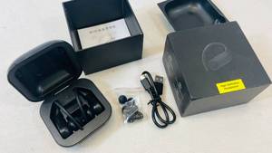 lot 26 image: True Wireless Earbuds Headphones