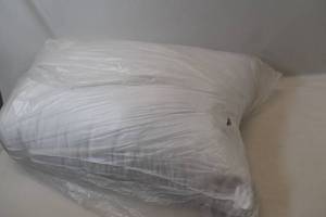 lot 132 image: Ella Jayne Standard Pillow