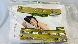 lot 139 image: Allerease Jumbo Firm Pillow 20x28in