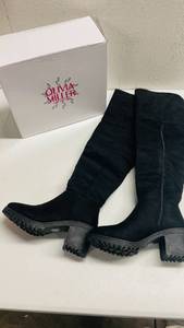 lot 163 image: Olivia Black Boots OMP-2401 - Size 6