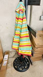 lot 186 image: Outdoor Umbrella w Stand