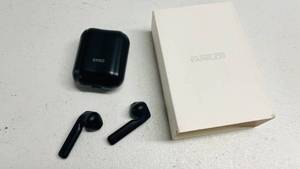 lot 230 image: Black True Wireless Earbuds