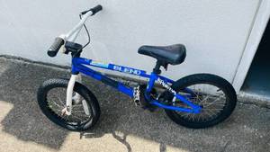 lot 363 image: Blue Kids Bike 18