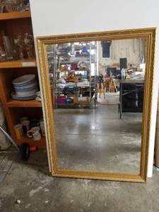 lot 18 image: Large Mirror