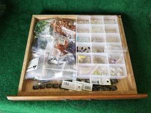 lot 55 image: Jewelry making supplies