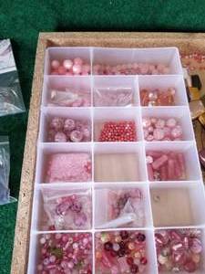 lot 58 image: Jewelry making supplies