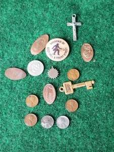lot 51 image: Vintage coins