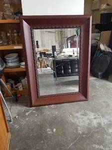 lot 21 image: Large mirror