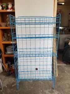 lot 42 image: Display rack