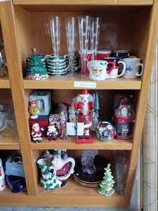 lot 47 image: Christmas Decorations - shelf lots