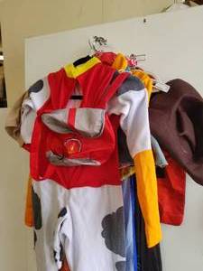 lot 91 image: Kids costumes