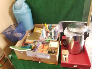 lot 102 image: Office supplies