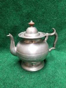 lot 115 image: Griswold Tea kettle