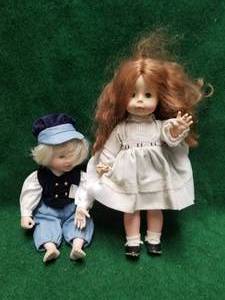 lot 130 image: Dolls