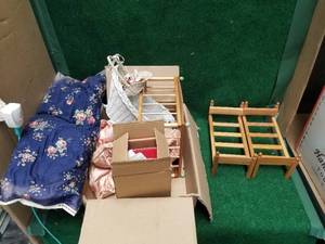 lot 140 image: Doll furniture