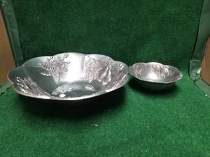 lot 143 image: Lenox metalware
