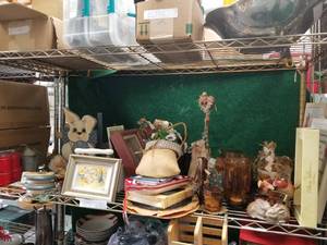 lot 144 image: Household items - shelf lots
