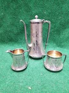 lot 145 image: Tea pot set