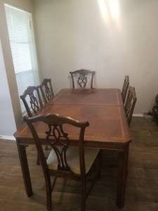 lot 247 image: Dining room Table and Chairs