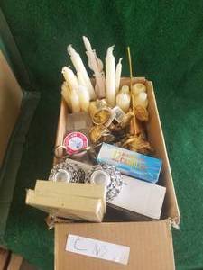 lot 163 image: Box of candles