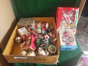 lot 171 image: Christmas Ornaments