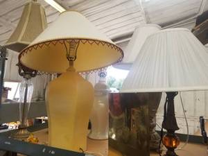 lot 207 image: Lamps